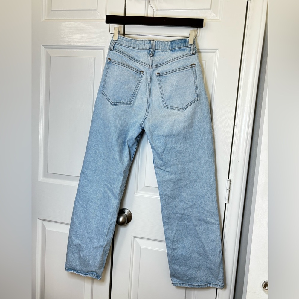 Abercrombie and Fitch High Rise 90s Relaxed Jean Curve Love - Picture 3 of 4